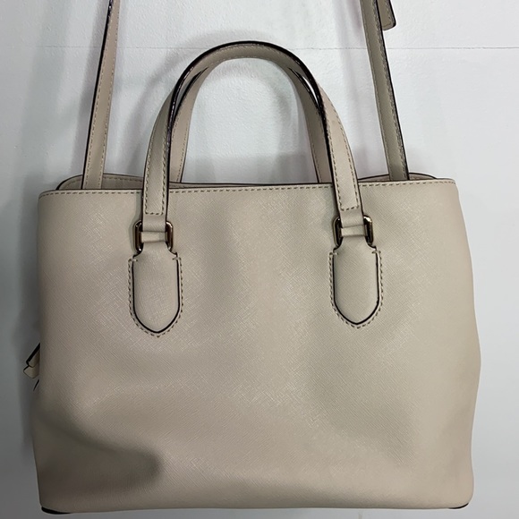 SOLD Kate Spade Pebbled Leather Handbag - Picture 4 of 16